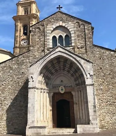Casa Urbica, 5min Dal Porto *